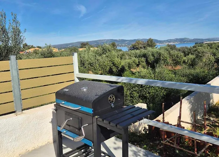 Tzogias Helen Apartament *