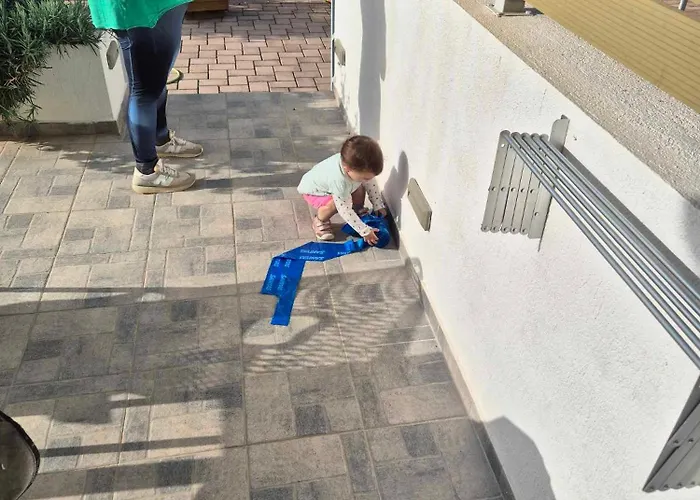 Tzogias Helen * Argostoli (Kefalonia)