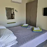 Tzogias Helen Appartement *